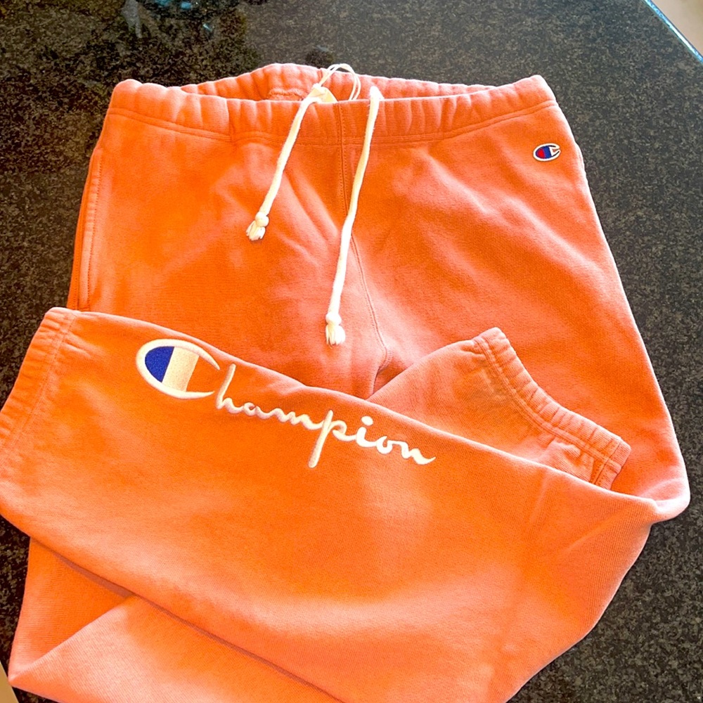 Peach brand new champion sweats in large ;)